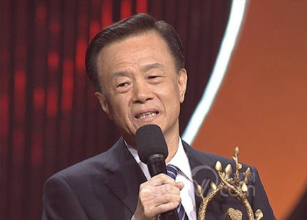 世茂许荣茂：困难是暂时的 未来是光明的